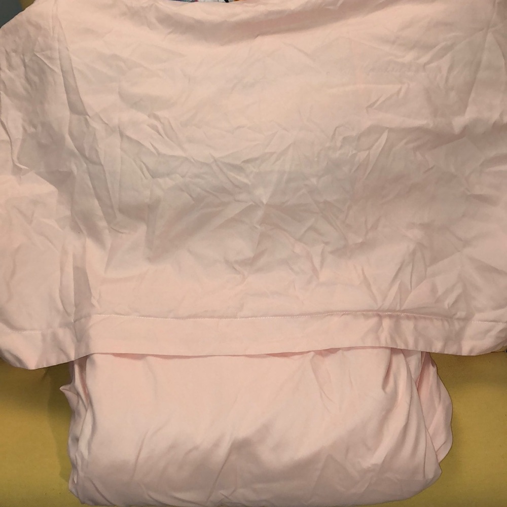 Pale pink twin duvet cover and sham
